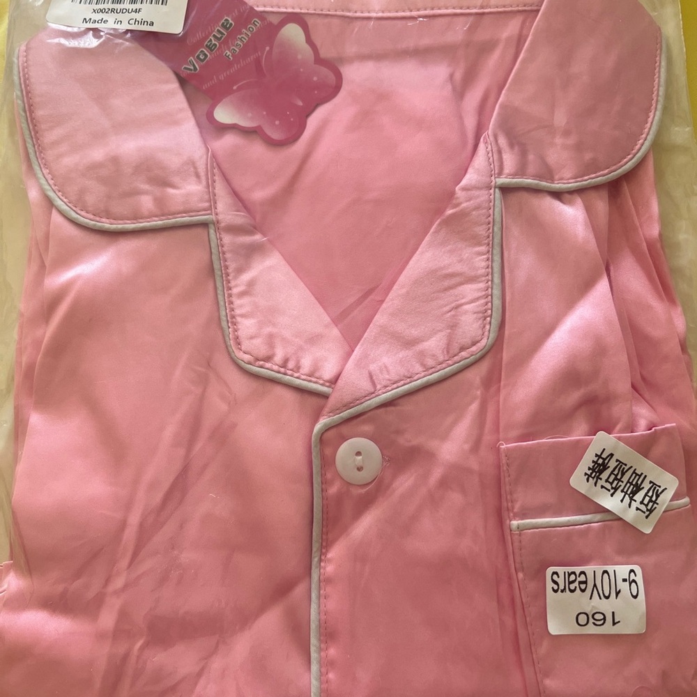 Vogue fashion pajamas set shirt/shorts barbie pink size 9-10 yo